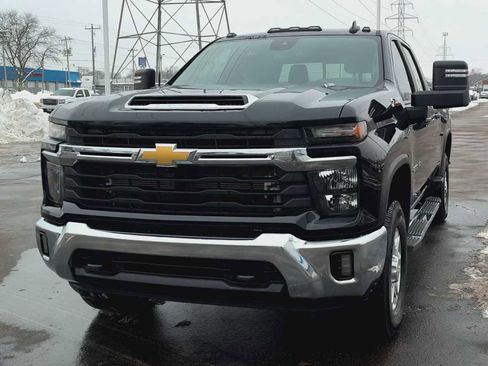 Used 2024 Chevrolet Silverado 2500 LT w/ All Star Edition image 7