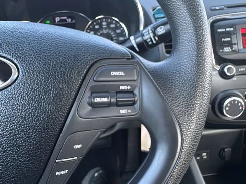 Used 2018 Kia Forte LX FWD image 22
