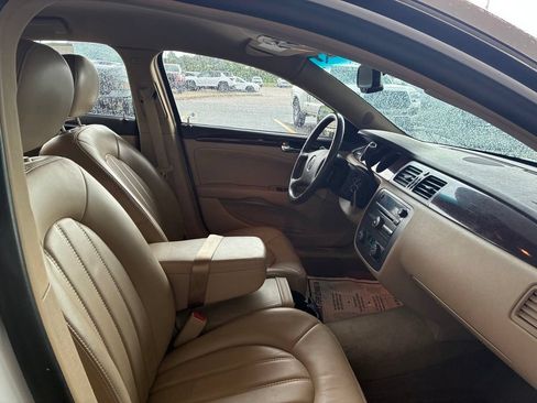 Used 2011 Buick Lucerne CXL FWD image 8