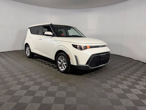 Used 2025 Kia Soul FWD image 5