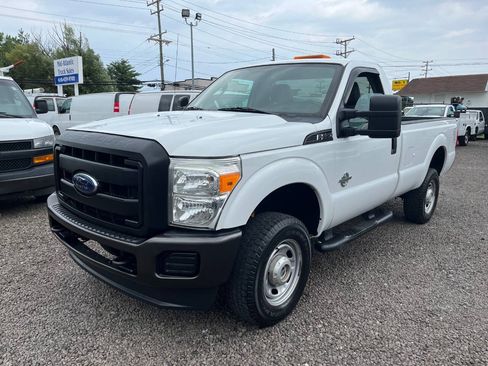Used 2014 Ford F250 XL w/ Snow Plow Prep Package AWD/4WD image 2
