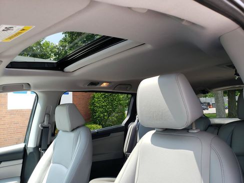 Used 2018 Honda Odyssey EX-L image 10