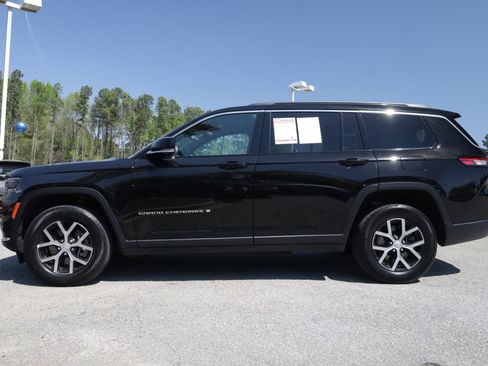 Used 2024 Jeep Grand Cherokee L Limited w/ Luxury Tech Group II image 2