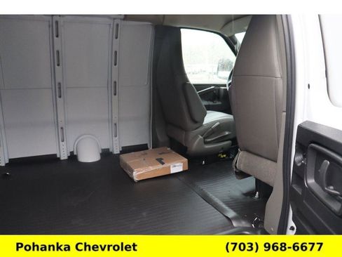 New 2026 Chevrolet Express 3500 image 22