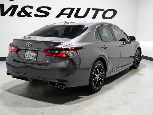 Used 2023 Toyota Camry SE image 8
