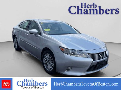 Used 2014 Lexus ES 350 w/ Luxury Package FWD image 1