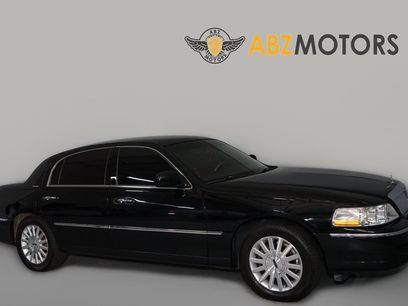 Used 2003 Lincoln Town Car Signature