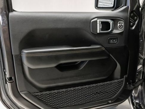 Used 2024 Jeep Wrangler Unlimited Sahara AWD/4WD image 7