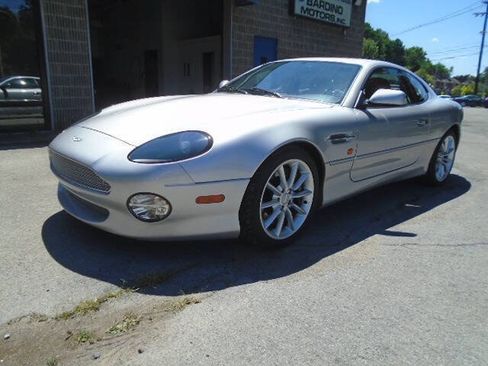 Used 2001 Aston Martin DB7 Vantage RWD image 2