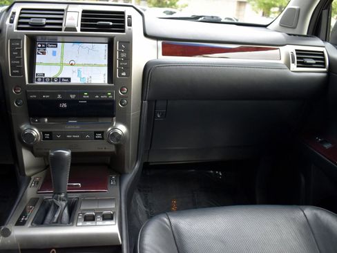 Used 2014 Lexus GX 460 image 14