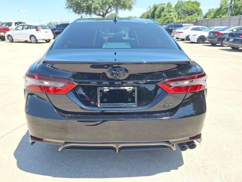 Used 2023 Toyota Camry SE FWD image 5