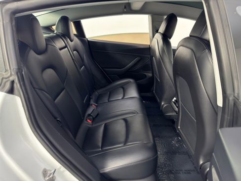 Used 2021 Tesla Model 3 Standard Range Plus image 40
