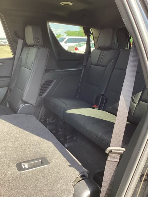 Used 2025 Chevrolet Tahoe RST AWD/4WD image 6