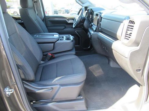 Certified 2024 Chevrolet Silverado 1500 LT AWD/4WD image 10