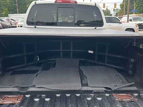 Used 2014 Nissan Frontier SV w/ SV Value Truck Package AWD/4WD image 6