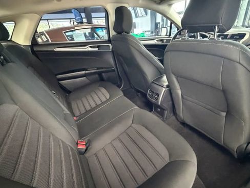 Used 2020 Ford Fusion SE FWD image 11