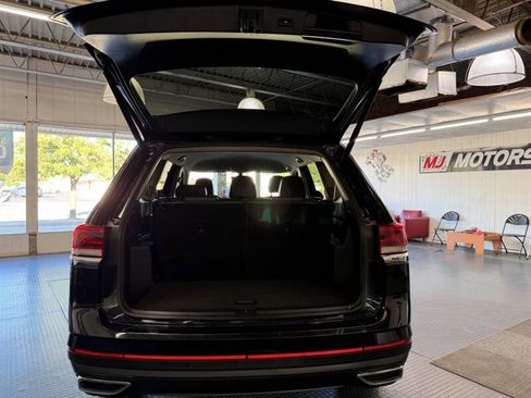 Used 2021 Volkswagen Atlas SE image 42