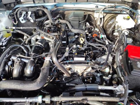 Used 2022 Ford Bronco Badlands image 9