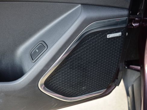 Used 2025 GMC Acadia Elevation image 14