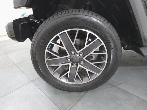 Used 2022 Jeep Wrangler Unlimited Sahara image 27