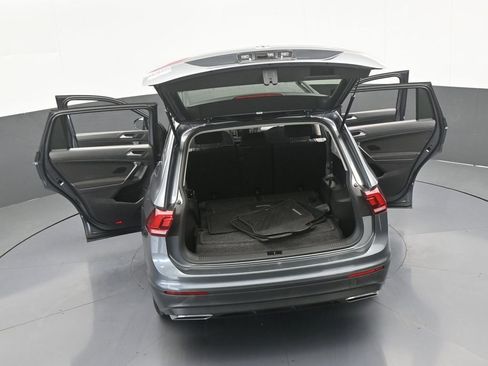 Used 2021 Volkswagen Tiguan S image 62