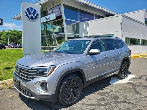 Certified 2024 Volkswagen Atlas SE AWD/4WD image 1