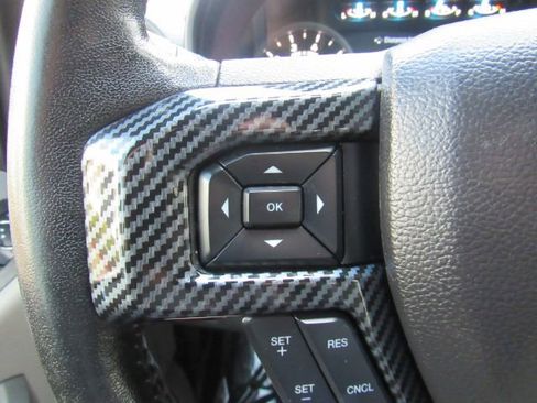 Used 2019 Ford F150 XLT image 41