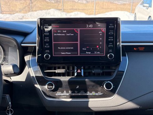 Used 2020 Toyota Corolla LE image 25