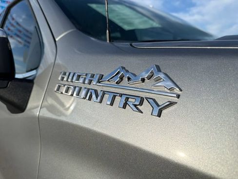 Used 2024 Chevrolet Silverado 1500 High Country w/ High Country Premium Package AWD/4WD image 5