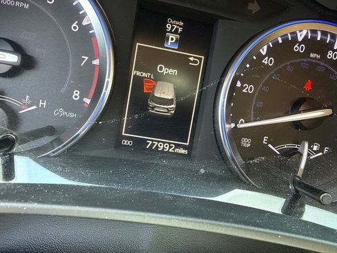 Used 2015 Toyota Highlander XLE FWD image 8