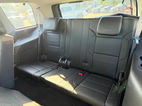 Used 2017 Chevrolet Tahoe LT w/ Luxury Package AWD/4WD image 13