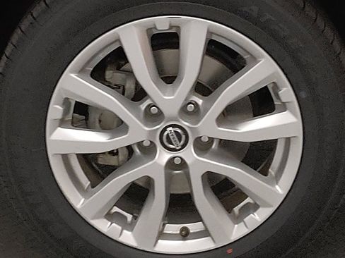 Used 2022 Nissan Rogue Sport SV FWD image 31