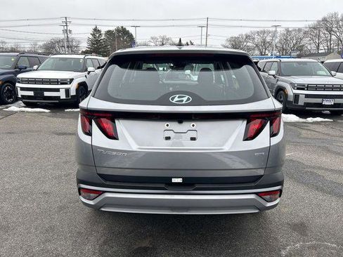 New 2026 Hyundai Tucson SE image 3