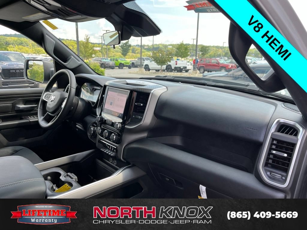 New 2026 RAM 1500 Express AWD/4WD image 28