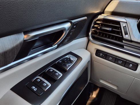 Used 2024 Kia Telluride SX image 23