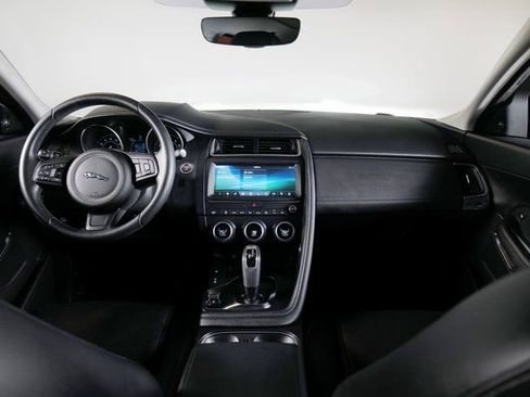 Used 2020 Jaguar E-PACE AWD/4WD image 4
