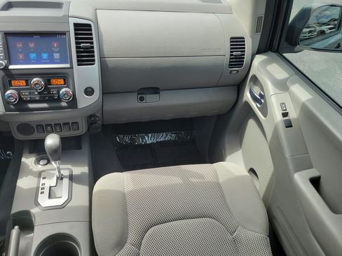 Used 2021 Nissan Frontier SV RWD image 17