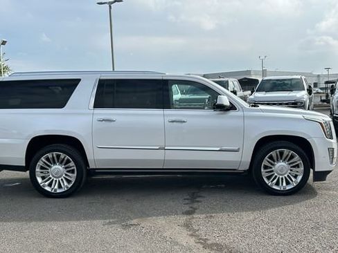 Used 2018 Cadillac Escalade ESV Platinum image 2