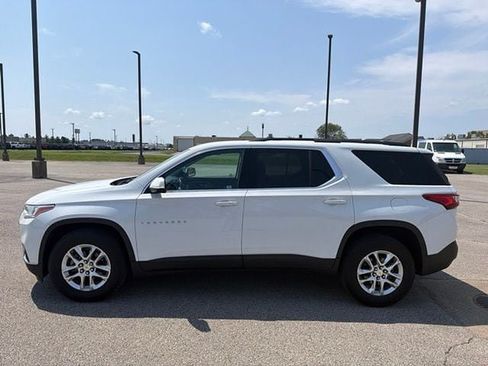 Used 2019 Chevrolet Traverse LT FWD image 3
