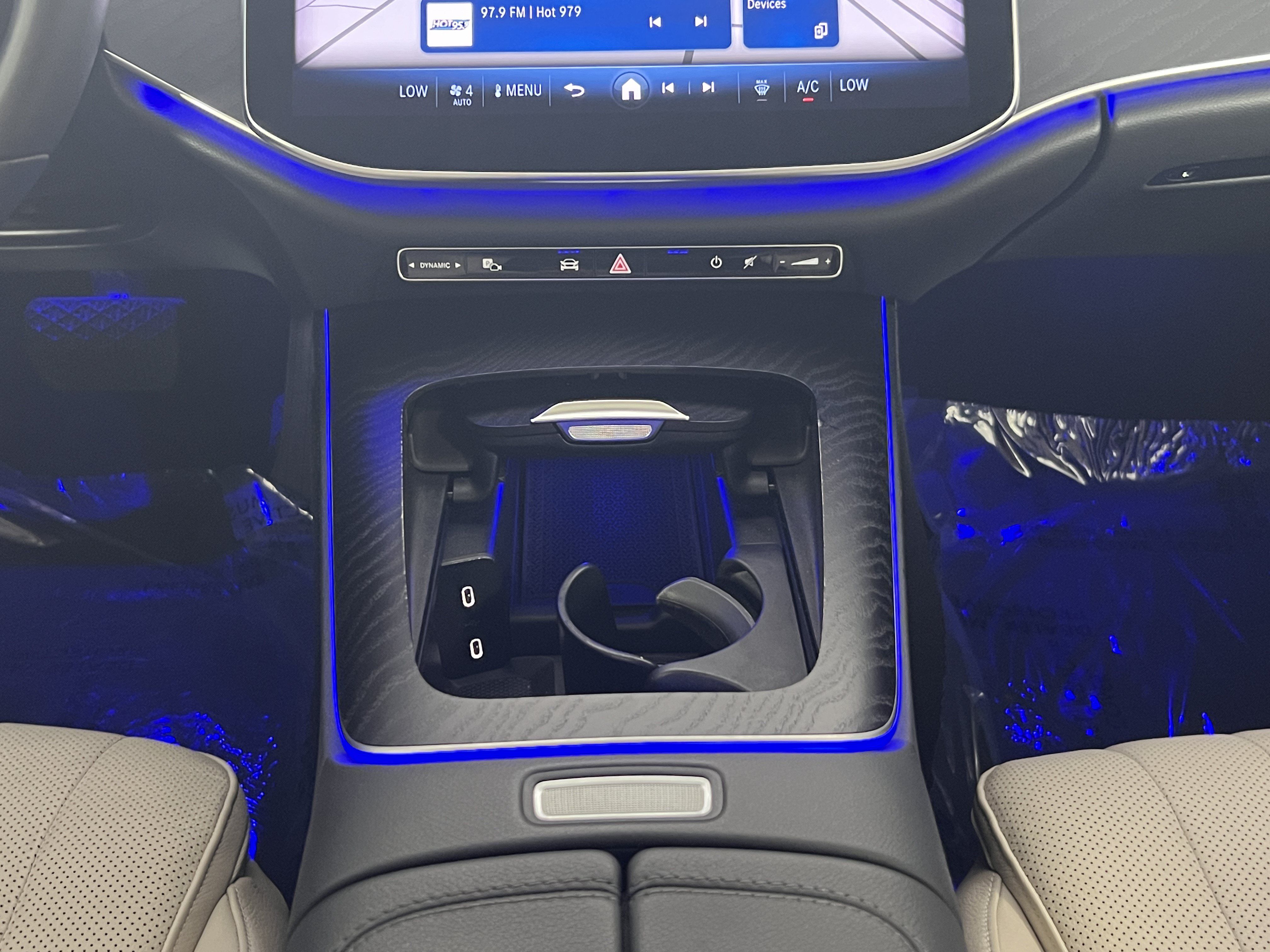 Used 2024 Mercedes-Benz E 350 4MATIC Sedan image 18