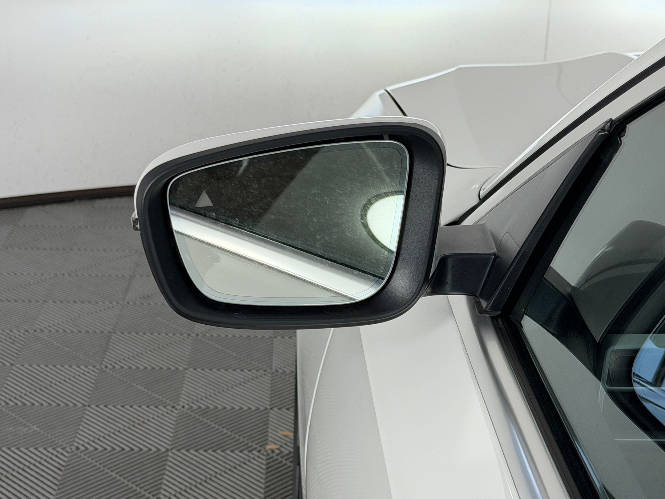Used 2026 BMW 330i Sedan w/ Premium Package RWD image 24