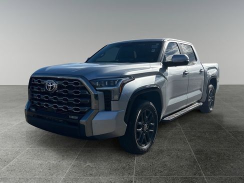 Used 2024 Toyota Tundra Platinum AWD/4WD image 3