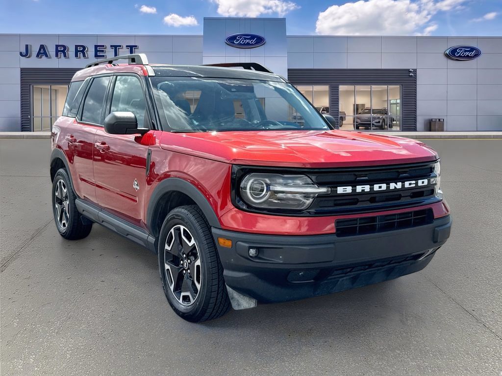 Used 2023 Ford Bronco Sport Outer Banks w/ Tech Package AWD/4WD image 1