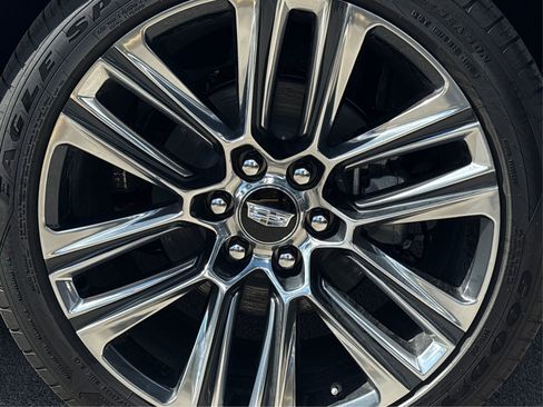 New 2026 Cadillac Vistiq Platinum image 13