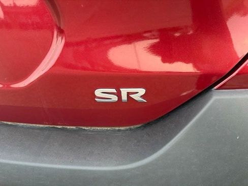 Used 2019 Nissan Kicks SR FWD image 11