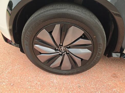 Used 2023 Nissan Ariya FWD image 24
