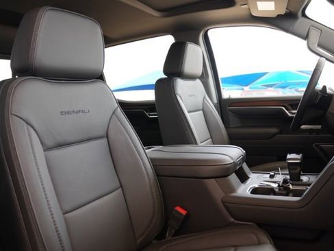 New 2025 GMC Sierra 1500 Denali w/ Technology Package image 15