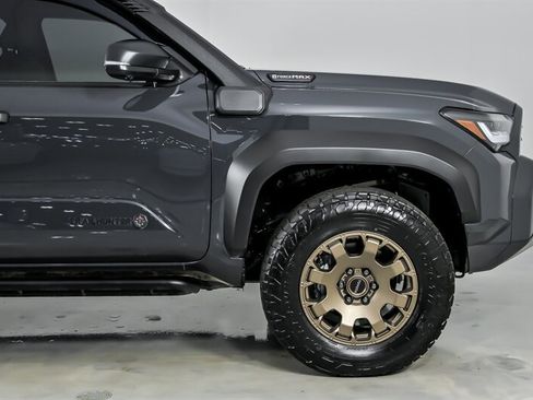 Used 2025 Toyota 4Runner Trailhunter AWD/4WD image 15