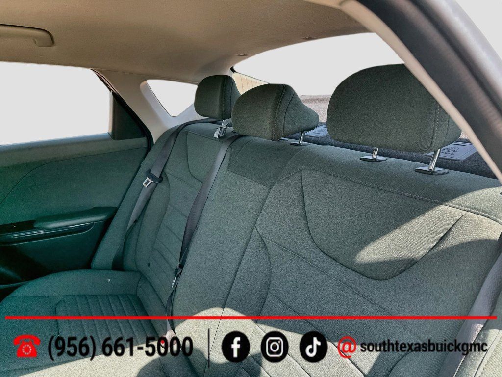 Used 2025 Kia K4 EX FWD image 22