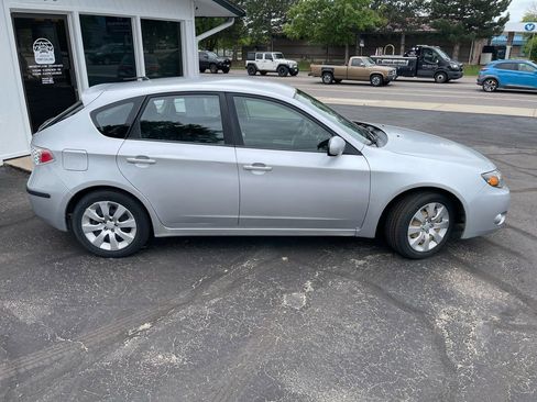 Used 2011 Subaru Impreza 2.5i AWD/4WD image 2